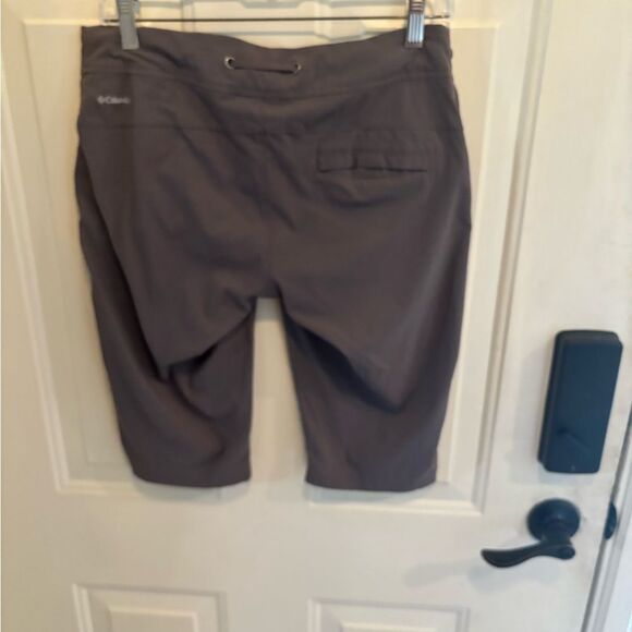 Columbia Gray Bermuda Shorts 13”’ Length size 6 - Picture 2 of 5
